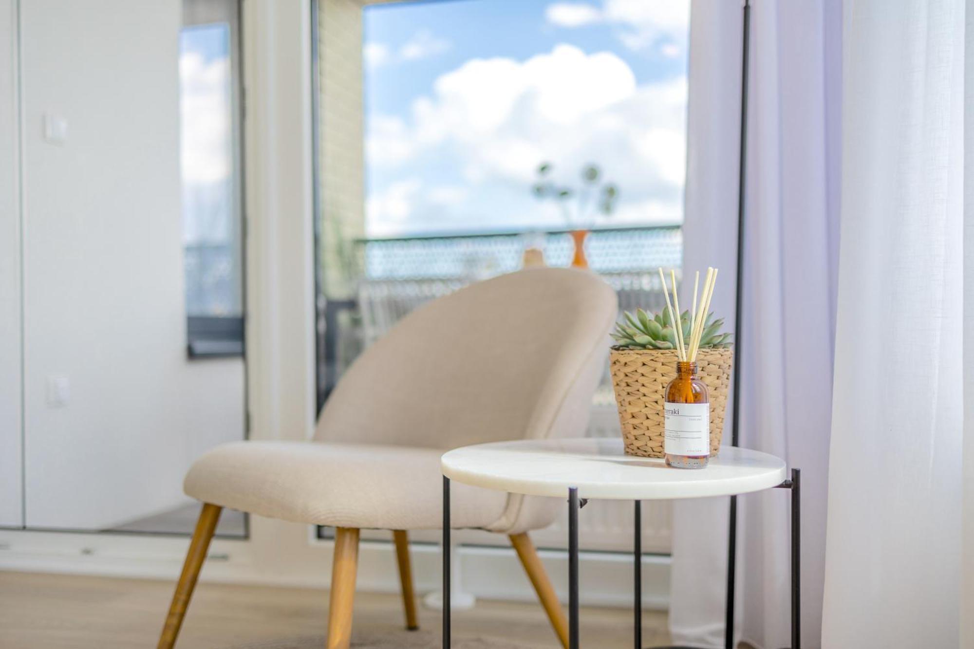 Lejlighed Bright 2br - 5th Floor, Balcony, Free Parking By Gravity Prag